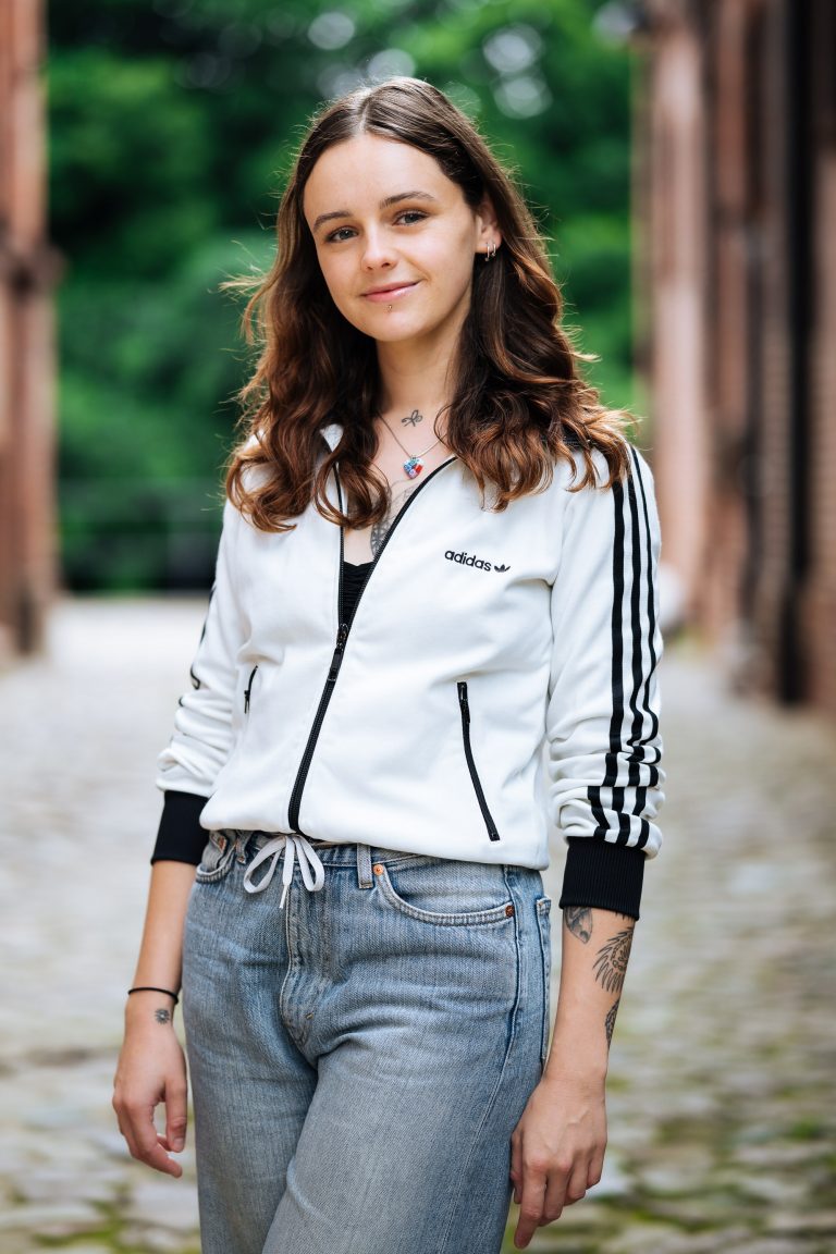 TZ8_4265 Helena Holzapfel Website