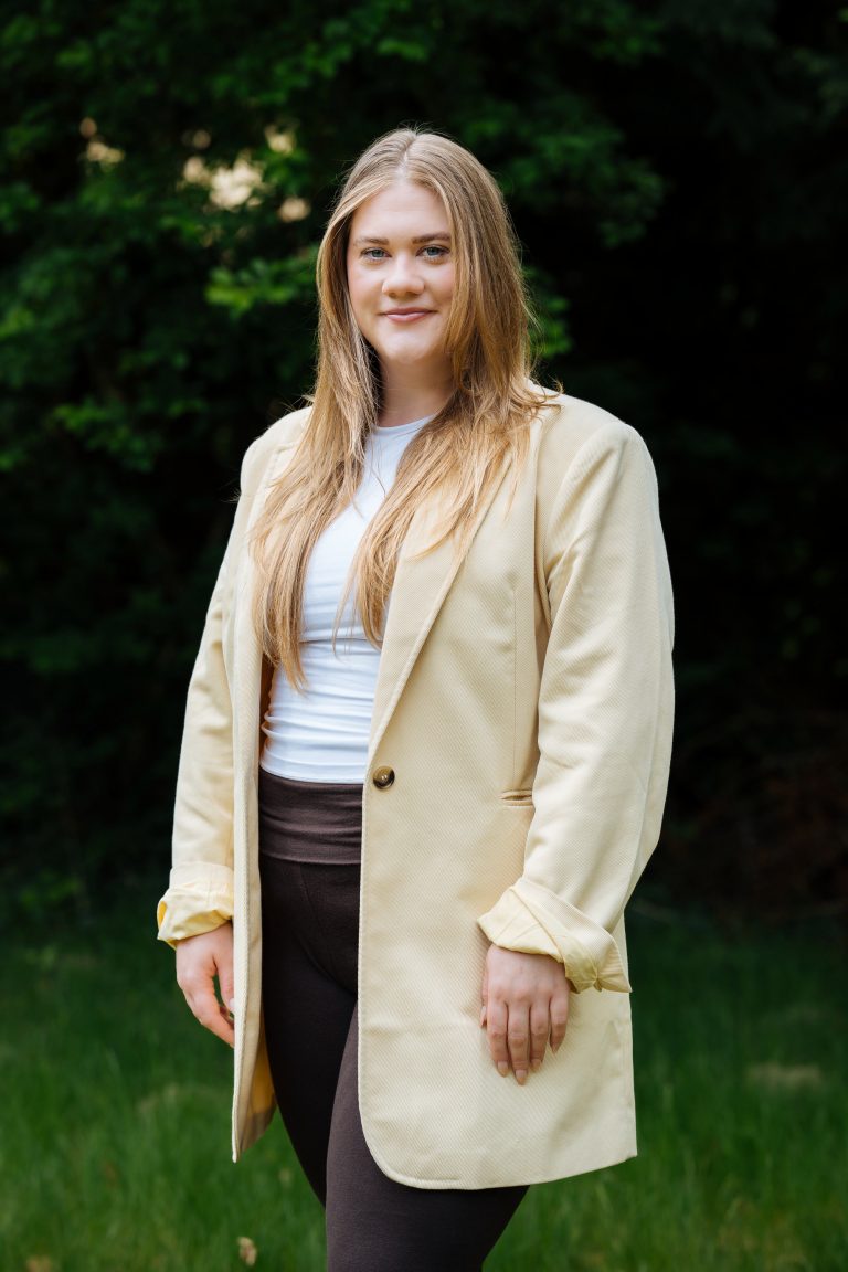 TZ8_6714 Hannah Ipsen Website