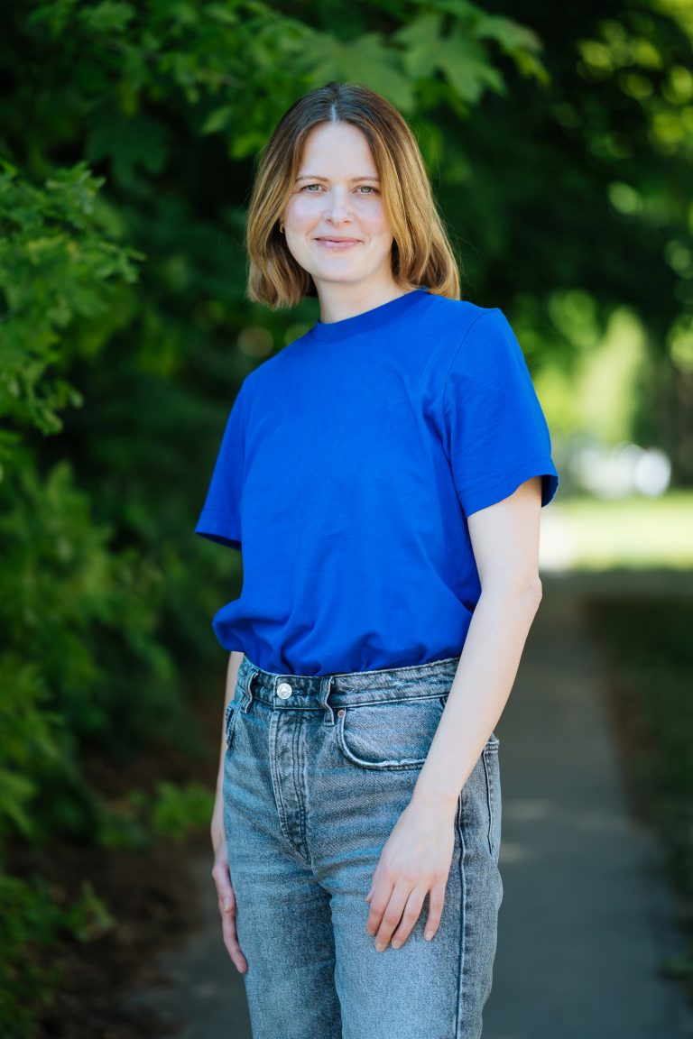 TZ8_9033 Regina Buehnemann Website