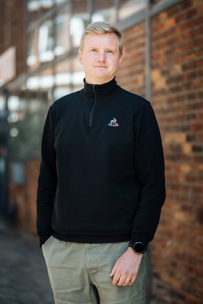 TZ8_9131 Julian Hector Website